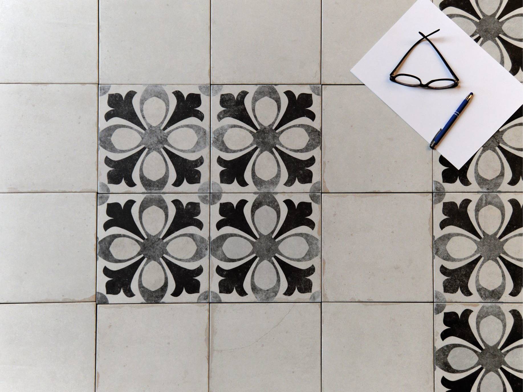 Tapestry Alexandria and Sierra White 9x9 | La Raj Tile & Marble